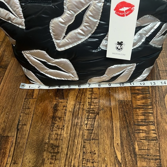 Wildfox Black and silver Tote or Shoulder Bag zipper NWT - Picture 16 of 17